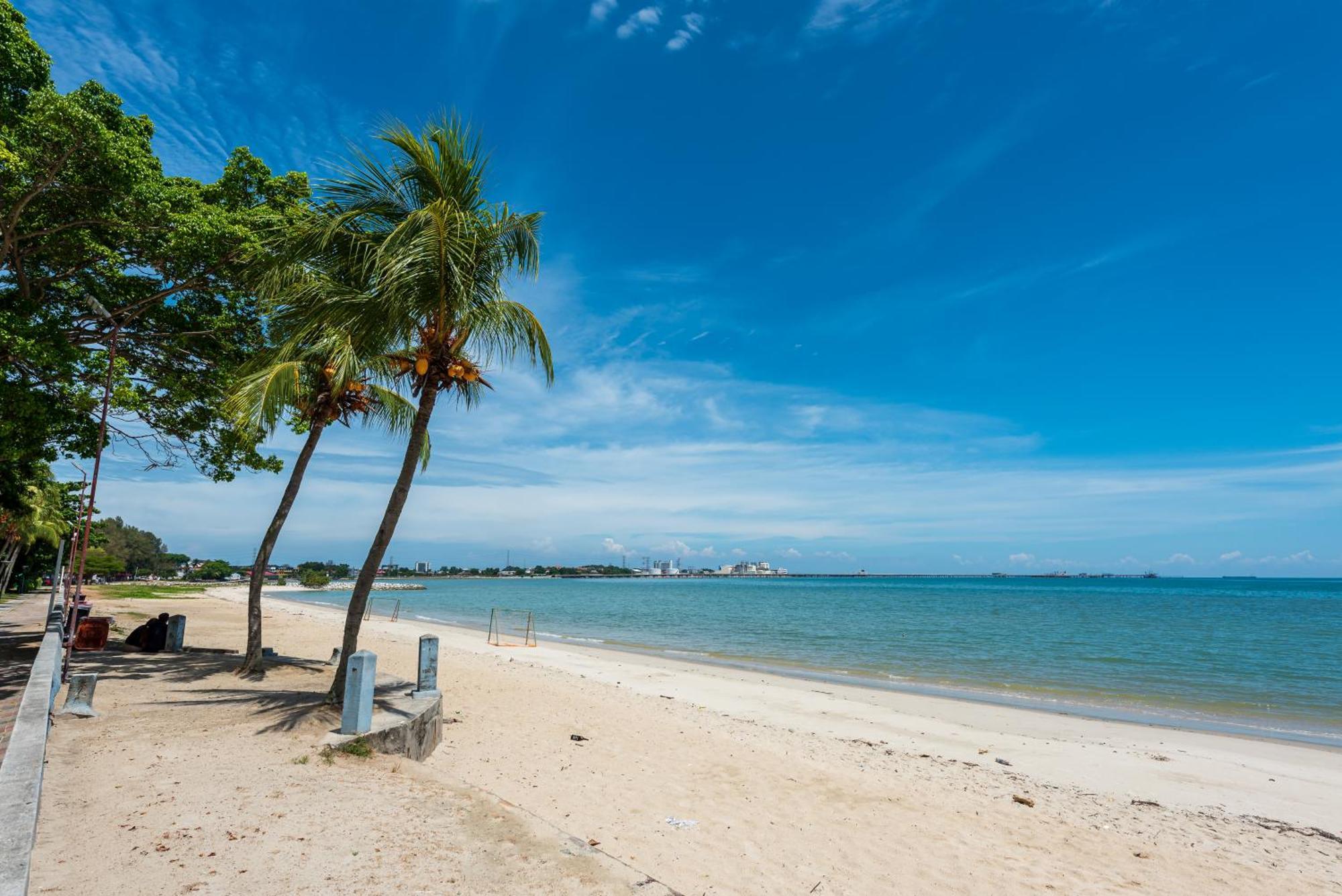 Portdickson Minimalist Seaview 10pax3br 1mintobeach Apartment Port Dickson